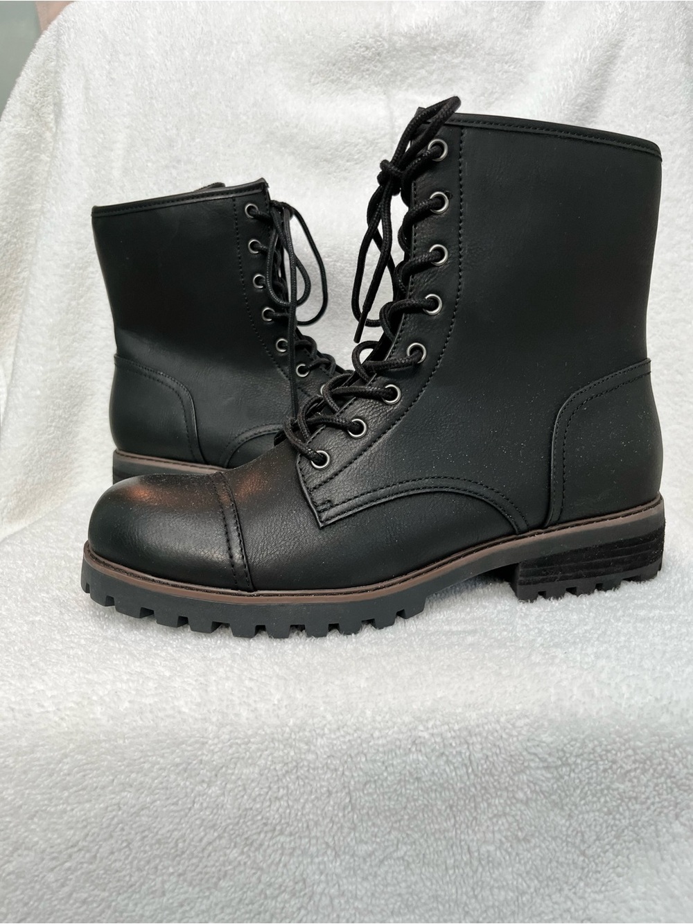 b.o.c. Black Lace-Up With Side Zipper Combat Moto Boots Size 9.5 Medium NWOT